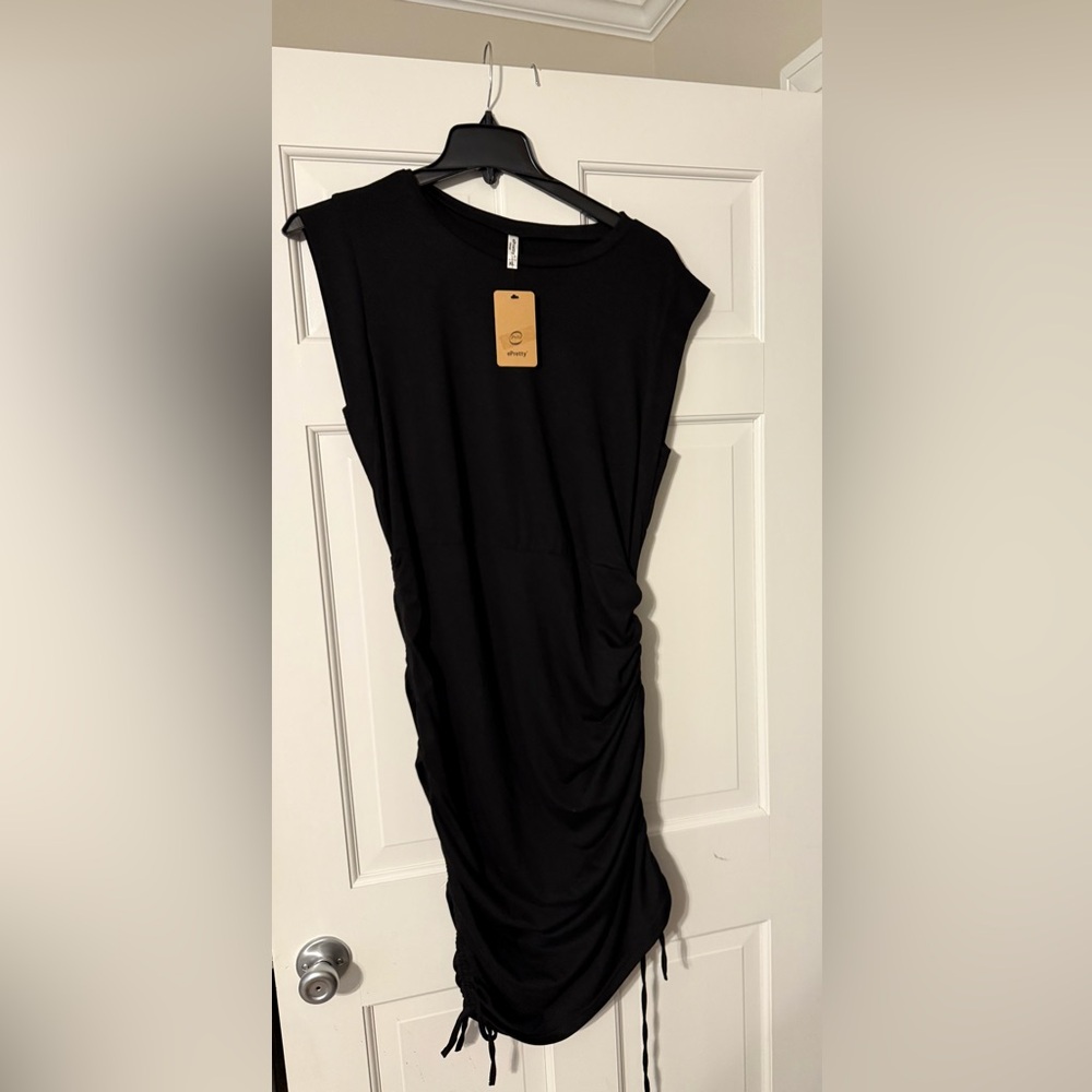 Black Sleeveless Dress